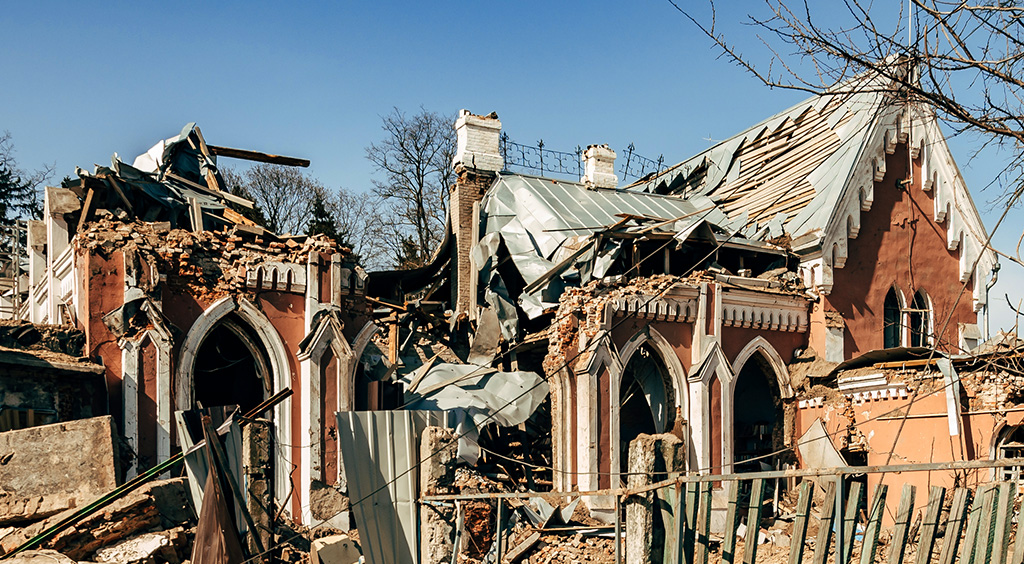 Фото зруйнованої будівлі музею Тарновського