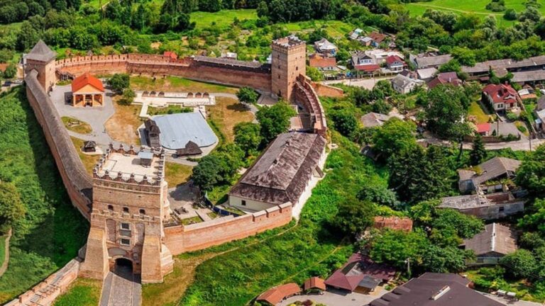 Історичні пам’ятки України: скарби тисячоліть