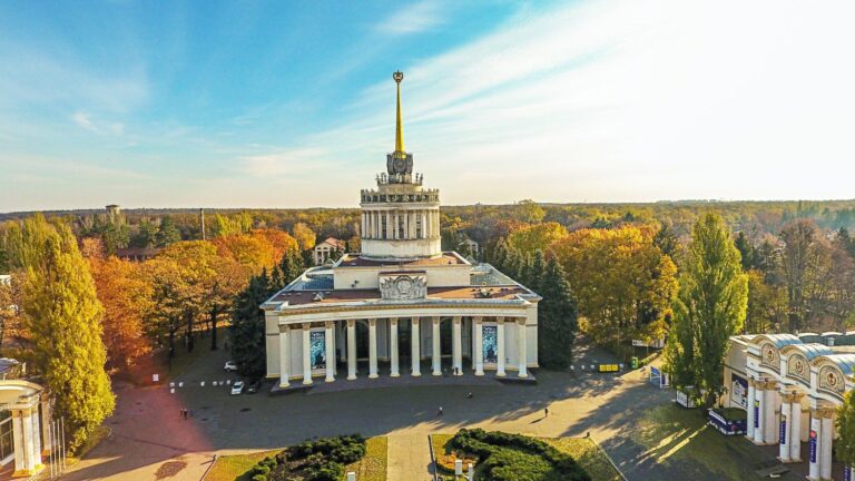 Кібербезпека вузи: як обрати ВНЗ та стати захисником цифрового світу в 2026