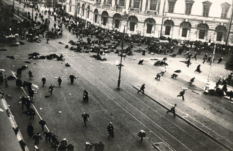 Коли відбулося збройне повстання в Петрограді