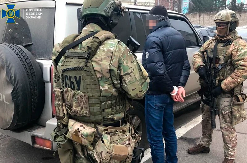 СБУ затримує терориста вибуху авто ЗСУ в Дніпрі біля службової автівки