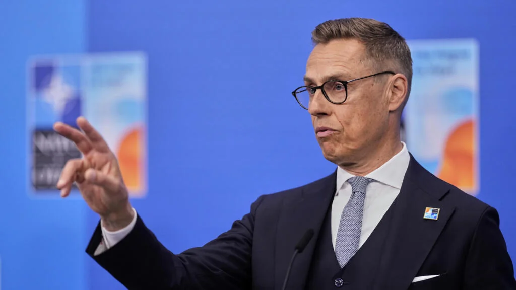 Президент Фінляндії Александер Стубб закликає до переговорів з Росією