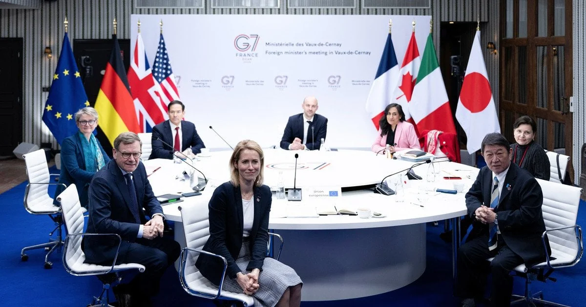 Лідери G7 на саміті у Франції обговорюють виробництво далекобійних ракет для України
