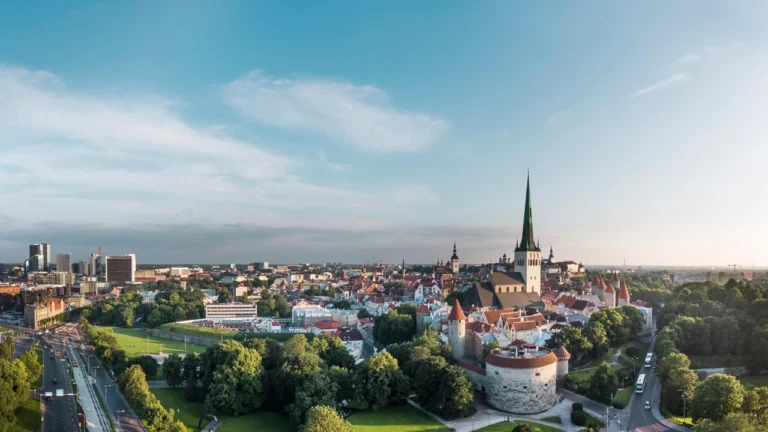 Яка столиця Естонії: Таллінн — місто, де історія дихає поруч із інноваціями
