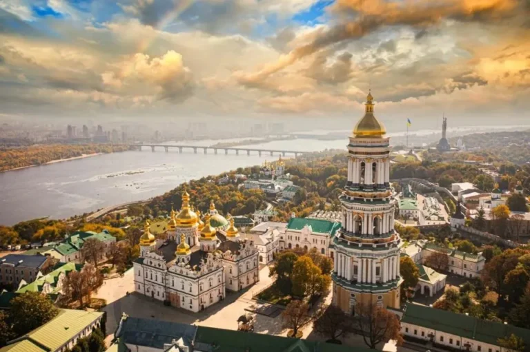 Мальовничі місця України: перлини природи, історії та культури