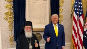 Патріарх Єрусалимський Феофіл III та Дональд Трамп під час зустрічі у Вашингтоні