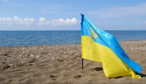 Флаг Украины на Кинбурнской косе после отступления оккупантов