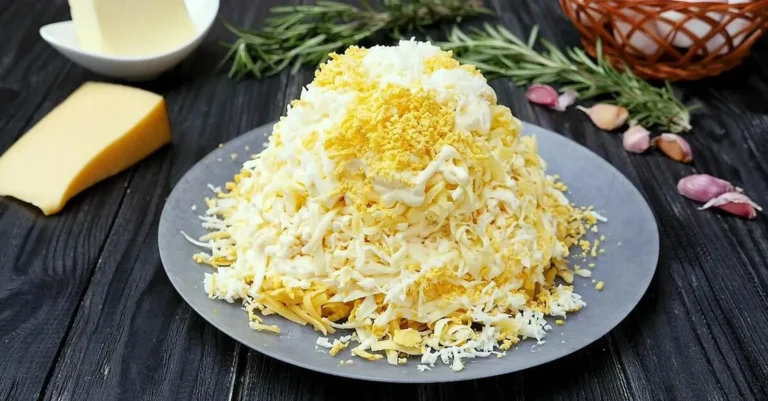 Салат Білочка з плавленими сирками: класичний рецепт