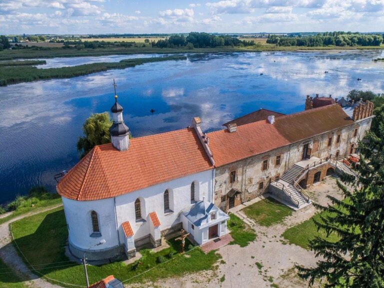 Старокостянтинів: місто-герой на злитті Случі та Ікопоті