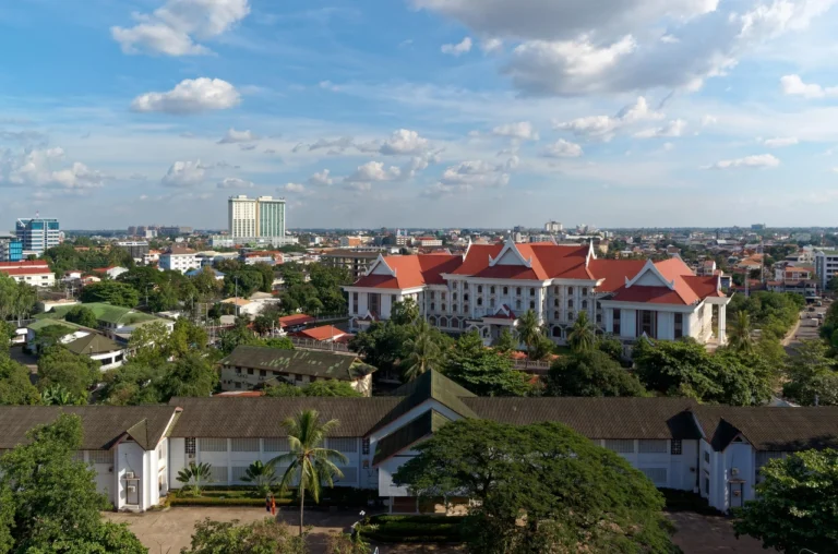 Столиця Лаосу В’єнтьян: спокійне серце древньої країни