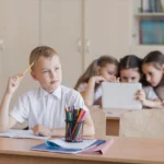 Через скільки днів канікули у школах України 2026