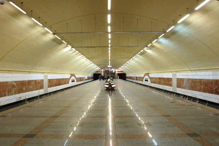 До котрої працює метро в Києві: графік роботи, інтервали та нюанси 2026 року