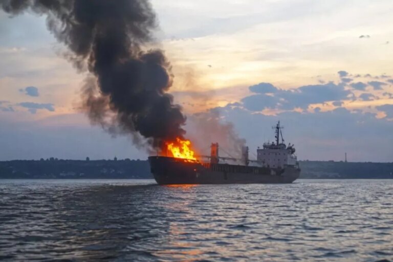 Дрони атакували судна в Таганрозькій затоці: є загиблий