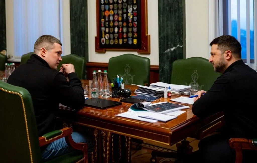 Зеленський та Сирський під час зустрічі в кабінеті щодо командування ЗСУ