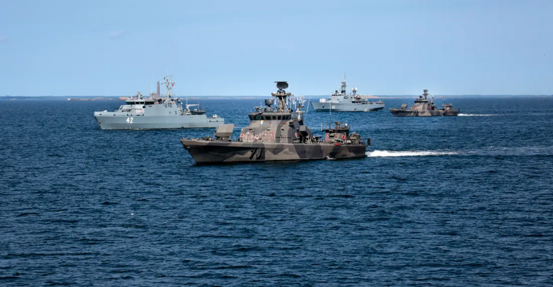Финские военные корабли патрулируют Финский залив из-за ограничений