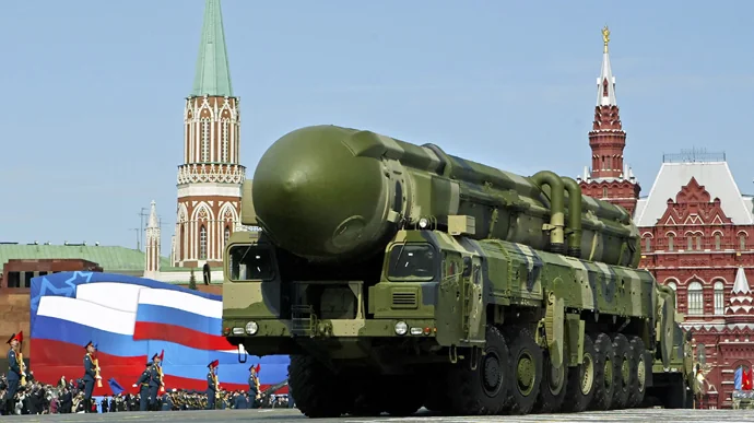 Российская баллистическая ракета на параде возле Кремля