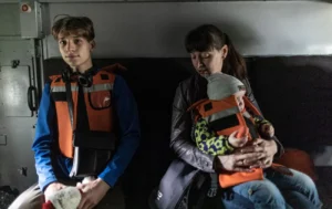 Примусова евакуація на Харківщині: з 9 сіл вивезуть родини з дітьми