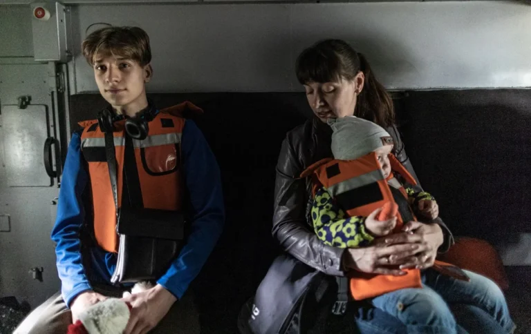 Примусова евакуація на Харківщині: з 9 сіл вивезуть родини з дітьми
