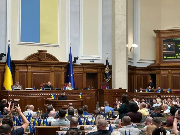 Верховная Рада во время голосования за нового премьер-министра 16 июля