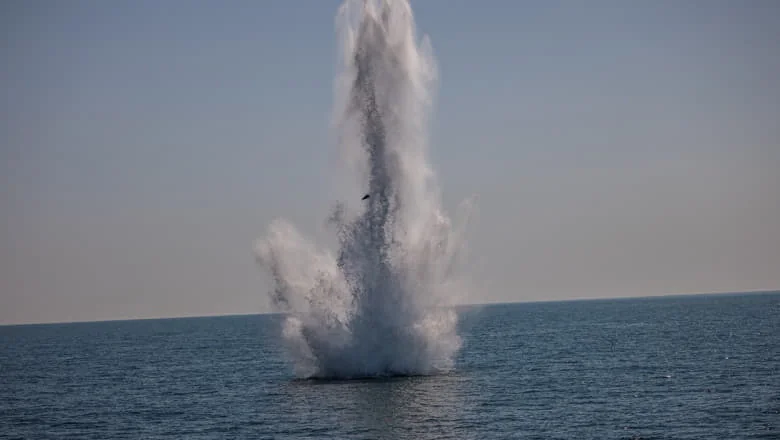 Знищення морського дрона вибухом у Чорному морі Румунією