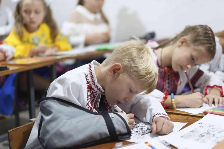 Середній IQ в Україні: сучасні оцінки, фактори формування та реальні перспективи