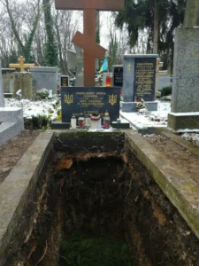 У Польщі осквернили могилу українського письменника, МЗС просить про охорону