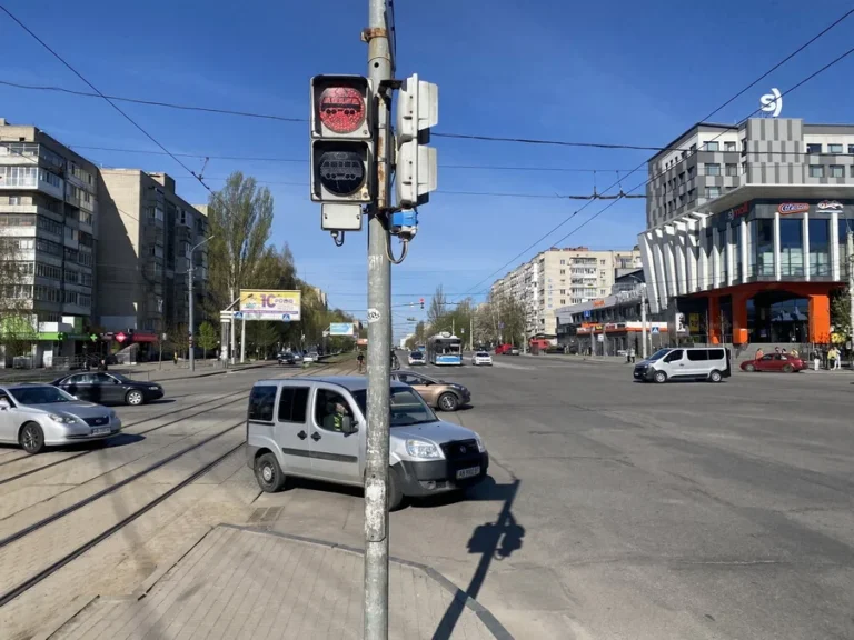 У Вінниці світлофори перемикатимуть на червоний під час хвилини мовчання
