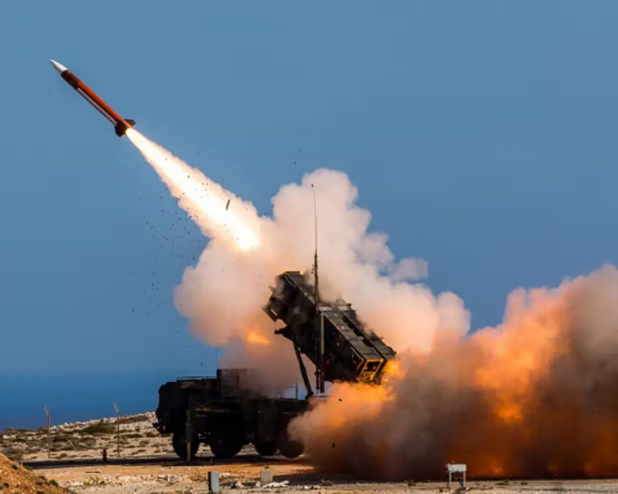 Ракета Patriot стартує з пускової установки зенітно-ракетного комплексу