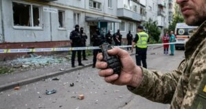 Військовий у СЗЧ підірвав гранату під час перевірки: двоє поліцейських поранено
