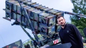 Зеленский возле пусковой установки Patriot во время заявления о лицензии
