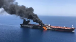 ЗСУ уразили російський танкер, який палає в Азовському морі