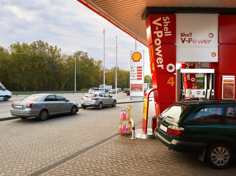 Заправка Shell: як залити пальне, не помилитися з колонкою і куди їхати у 2026 році