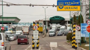 Чи можна в 17 років виїхати за кордон на роботу: що реально дозволено