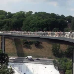 Мост Кличко: стеклянный переход между двумя парками
