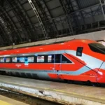 Удар по ТЦ у Запоріжжі: пожежа на 700 кв. м